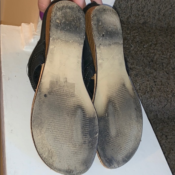 Black zipper sandals. - Picture 5 of 5